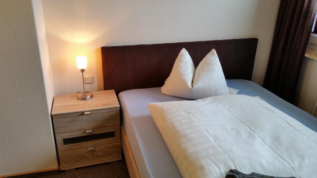 Basic Double Room,253174225:JPEG